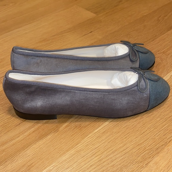 Authentic Brand New Chanel Velvet Ballet Flats - Picture 3 of 7